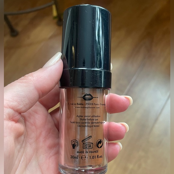 Makeup Forever N185 HD Foundation - Picture 3 of 4